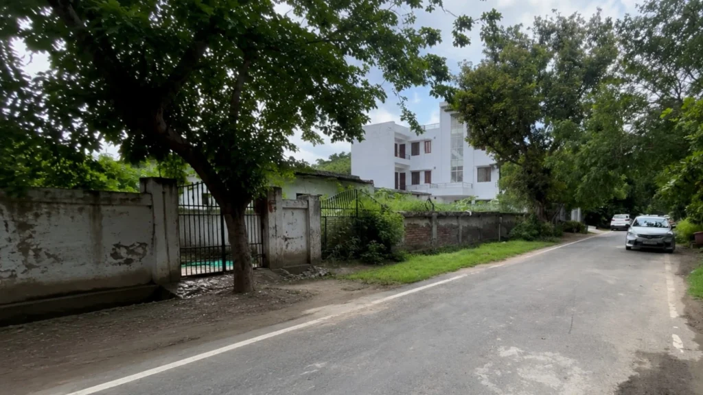 15 meter road facing residential land in Sector 93B Noida