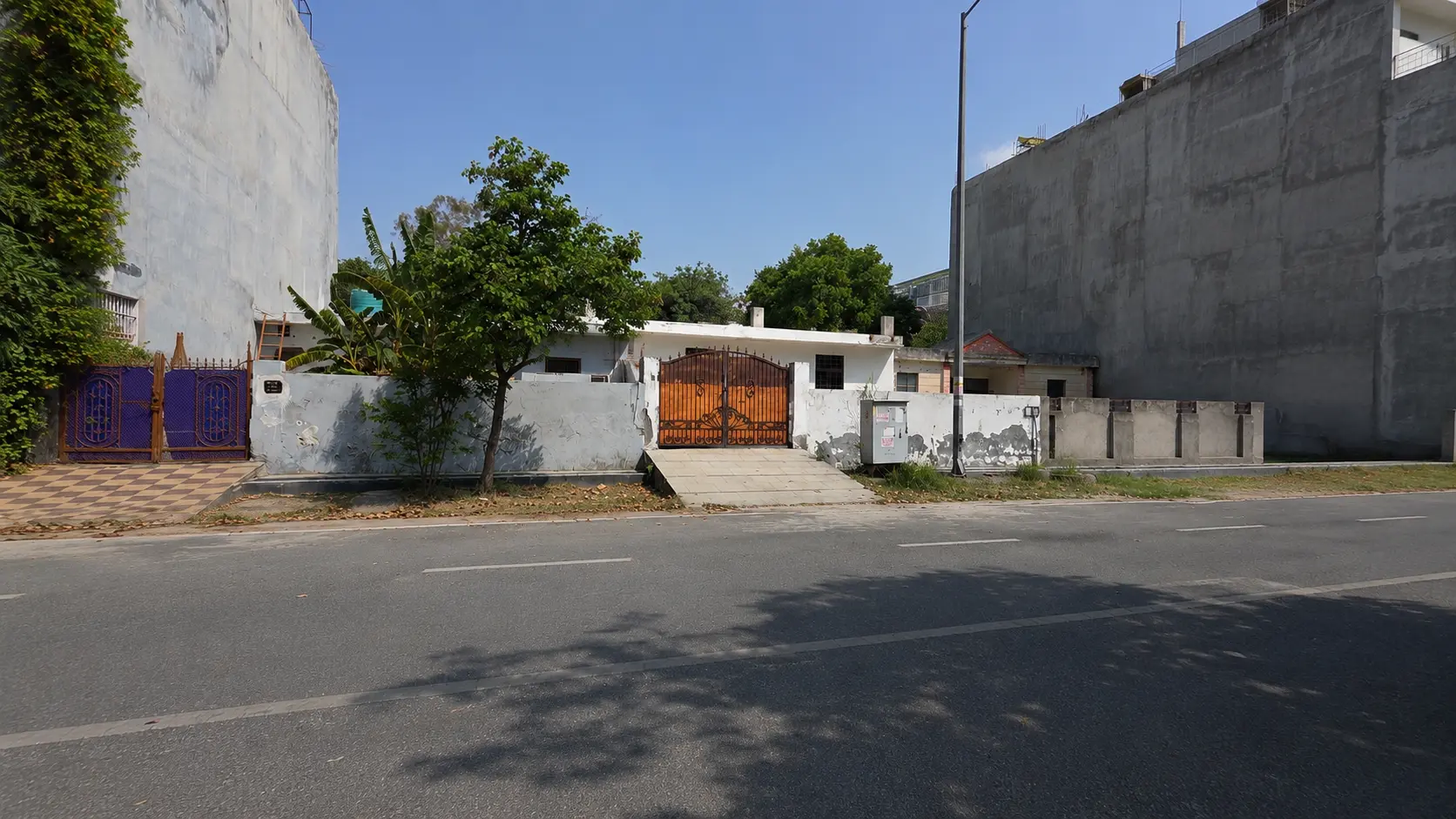 24 meter road facing residential plot in Sector 105 Noida