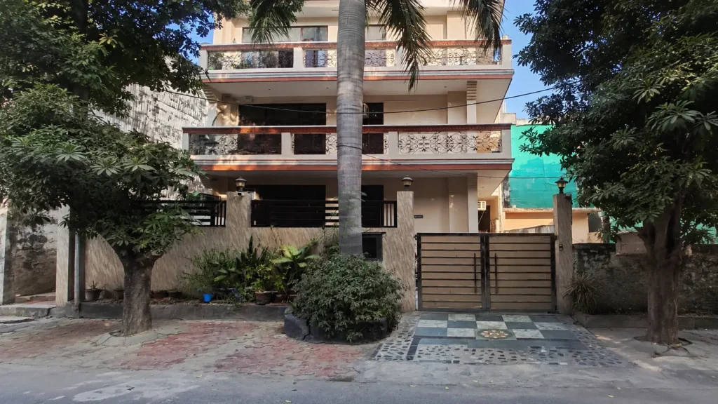 250 Sq.M luxury independent kothi for sale in Sector 72 Noida